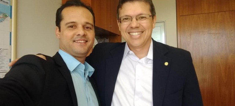 João Marcelo recebe José Neto em Brasília