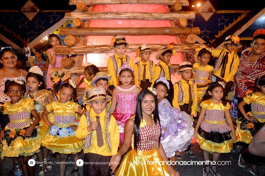 Sarau da Educação é o destaque da 3ª noite do Arraiá do Povão   