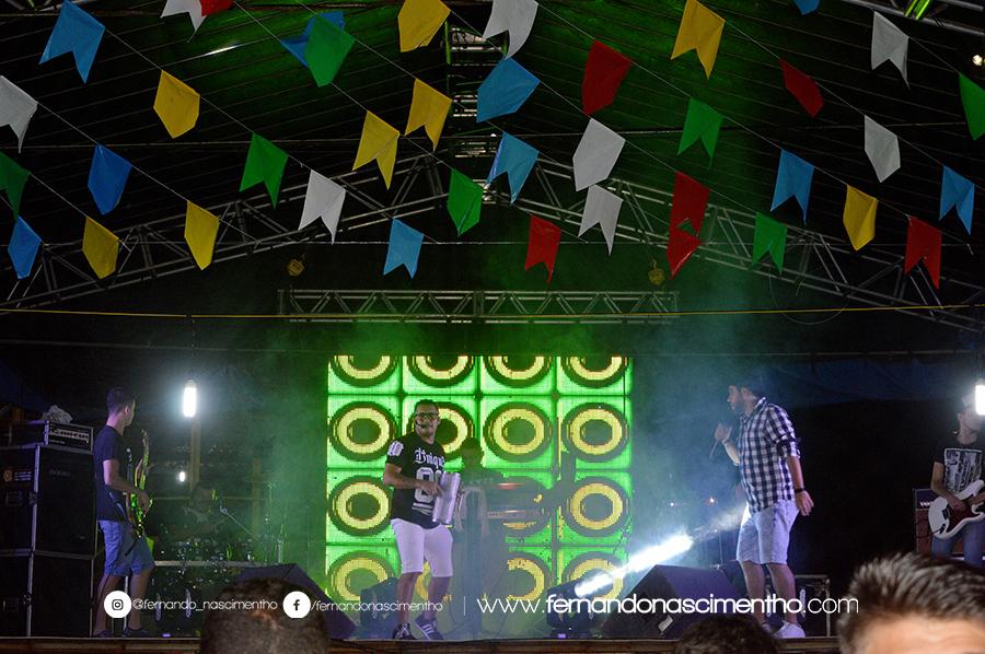 Última noite do Arraiá São João foi marcada por show da Banda Forró Seu Minino