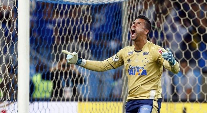 Fábio brilha nos pênaltis e Cruzeiro é campeão da Copa do Brasil