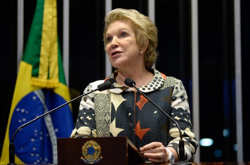 Senado aprova campanha Dezembro Vermelho de enfrentamento à AIDS