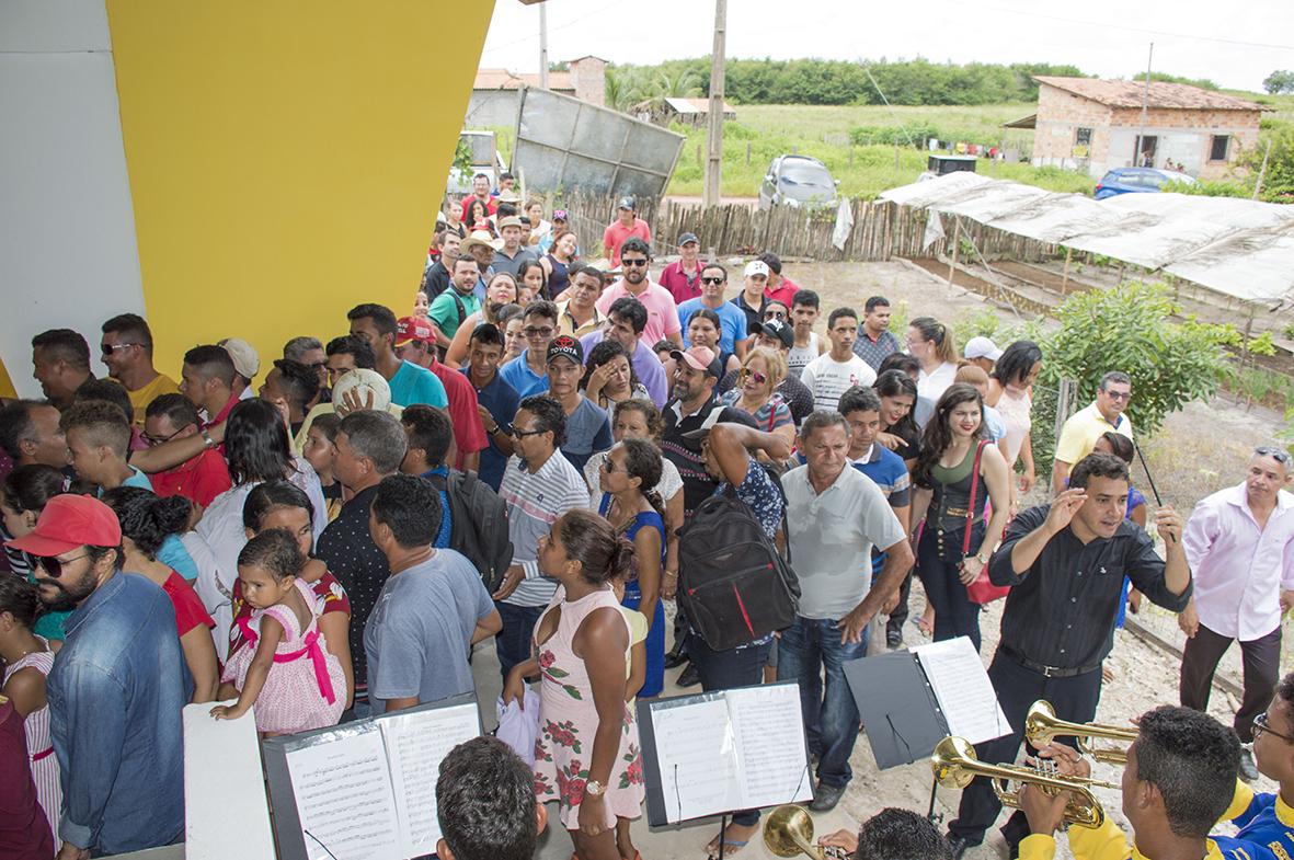 Inauguração e reinauguração movimentam o domingo maracaçumeense