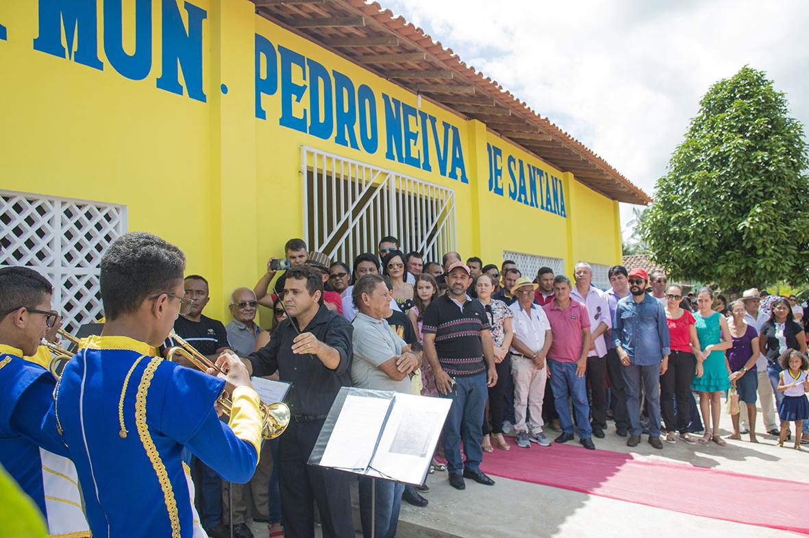 Inauguração e reinauguração movimentam o domingo maracaçumeense