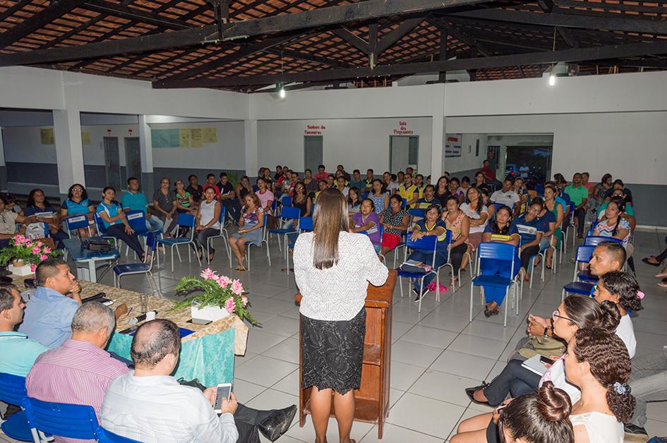 Tate do Ademar garante pagamento do reajuste salarial dos professores de Amapá do Maranhão