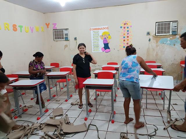 Carteiras novas e modernas é apenas mais uma das melhorias na Educação de Junco do Maranhão 