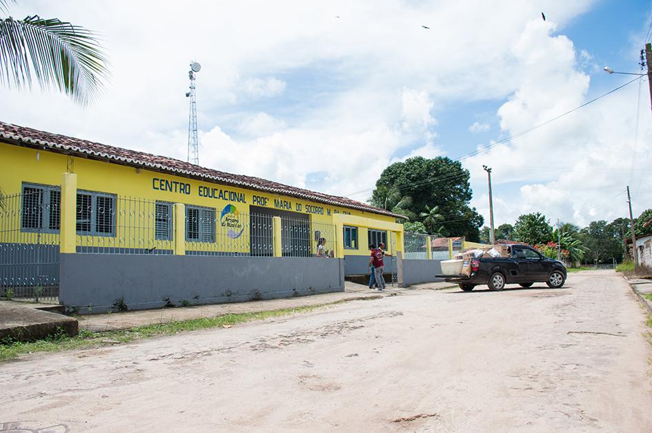 Merenda escolar é distribuída nas escolas de Amapá do Maranhão