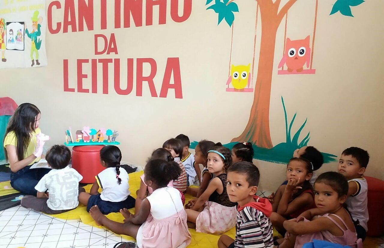 Escola Pedro Neiva lembra a importância do Livro Infantil