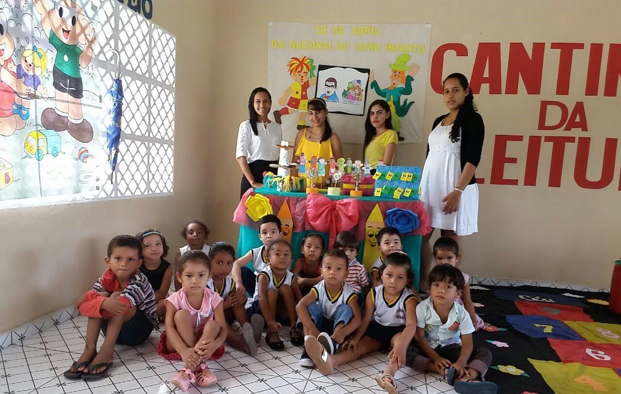 Escola Pedro Neiva lembra a importância do Livro Infantil