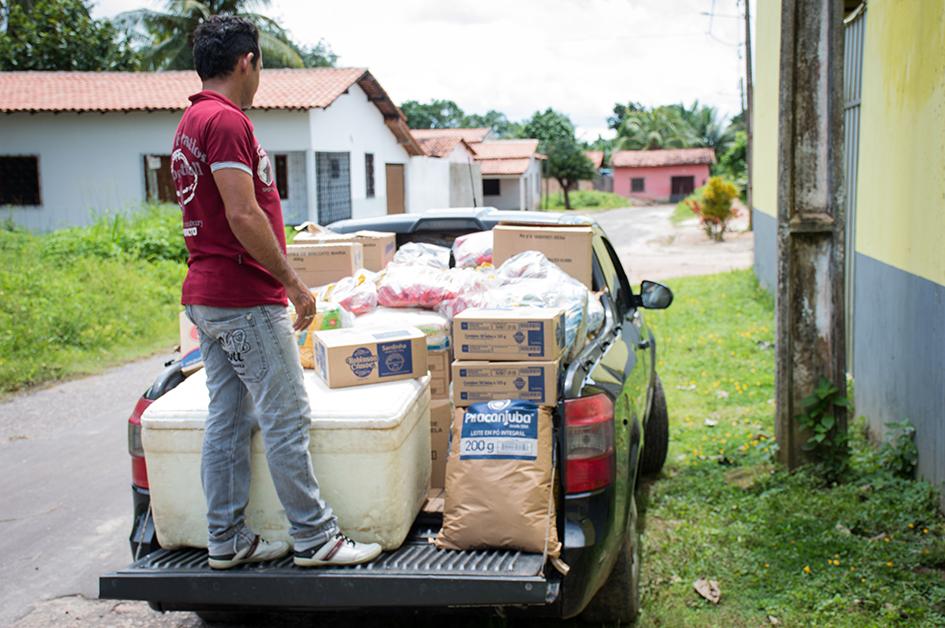 Merenda escolar é distribuída nas escolas de Amapá do Maranhão