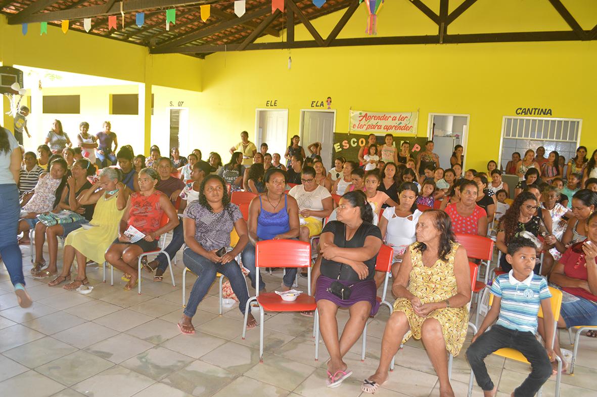 Escolas de Maracaçumé comemoram o Dia das Mães com homenagens, presentes e reconhecimento