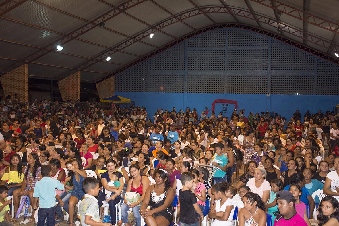 Milhares de mães participaram do Show de Prêmios preparado pela prefeitura de Maracaçumé