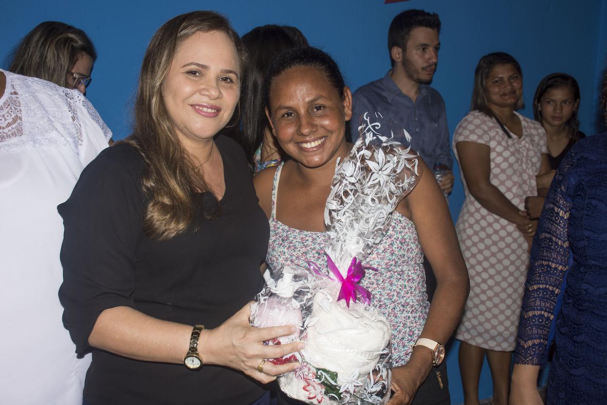 Milhares de mães participaram do Show de Prêmios preparado pela prefeitura de Maracaçumé