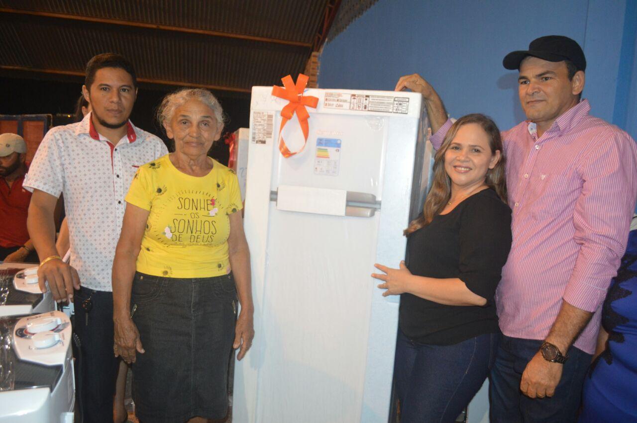 Milhares de mães participaram do Show de Prêmios preparado pela prefeitura de Maracaçumé