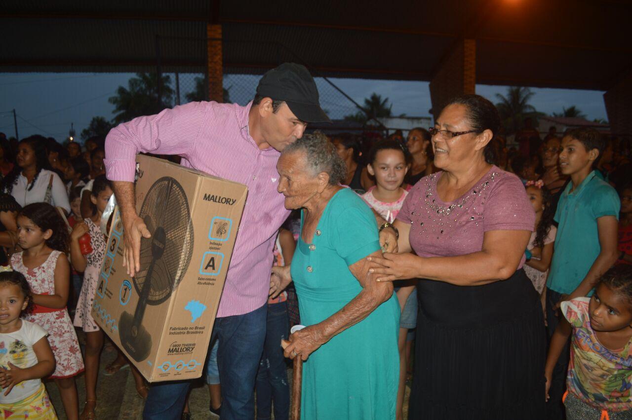 Milhares de mães participaram do Show de Prêmios preparado pela prefeitura de Maracaçumé