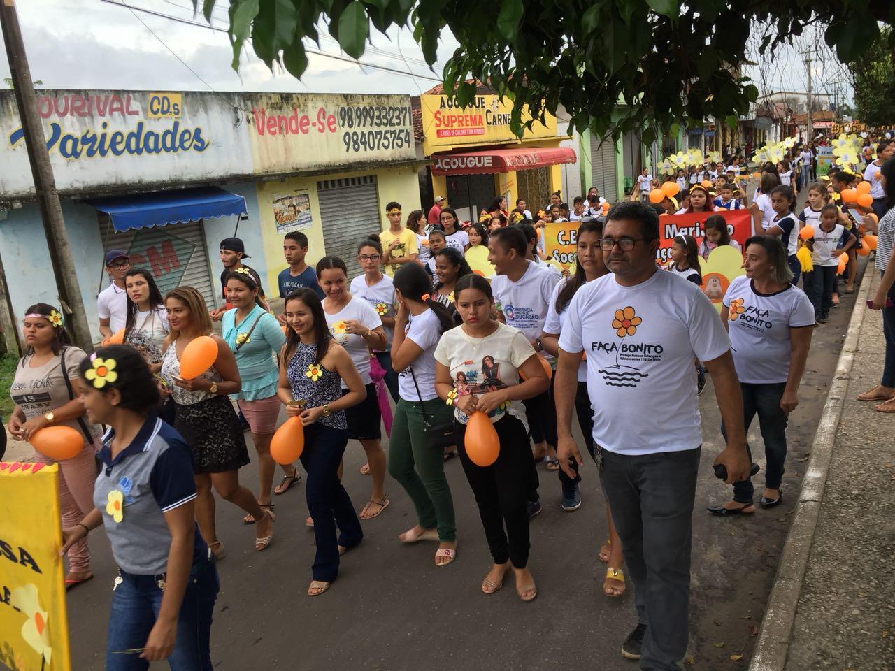 Amapá do Maranhão realiza caminhada alusiva ao Dia Nacional de Combate ao Abuso e a Exploração Sexual de Crianças e Adolescentes e leva multidão para as ruas