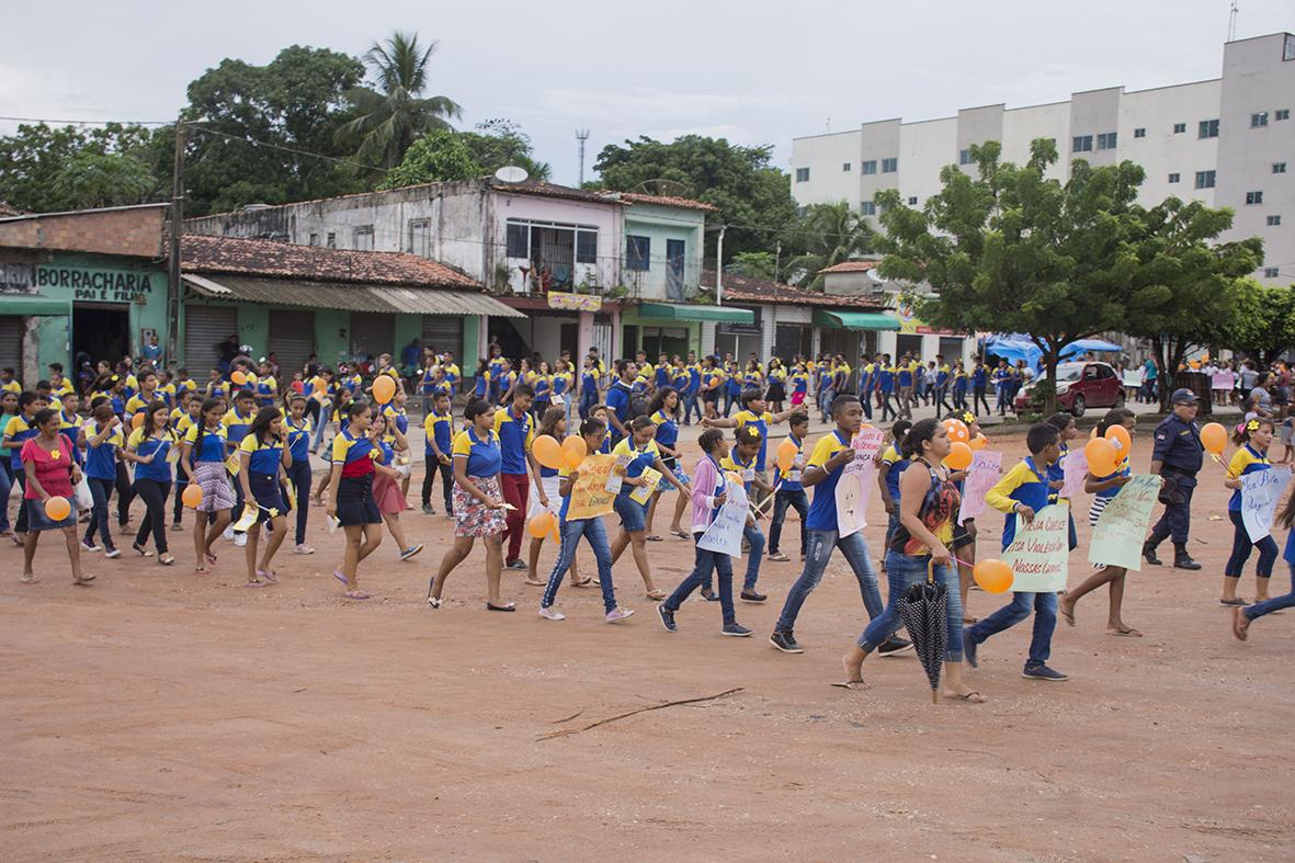 Caminhada alusiva ao Dia de Combate ao Abuso e a Exploração Sexual de Crianças e Adolescentes chama atenção dos maracaçumeenses