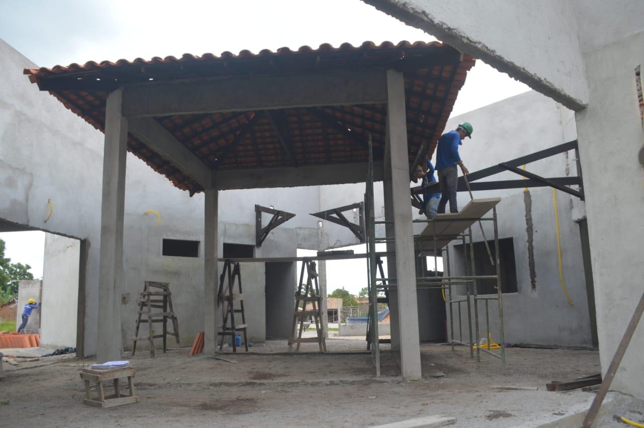 Construção da Escola Digna avança