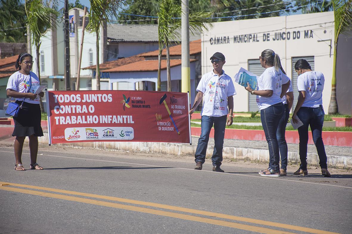 Assistência Social promove blitz de alerta e combate ao trabalho infantil