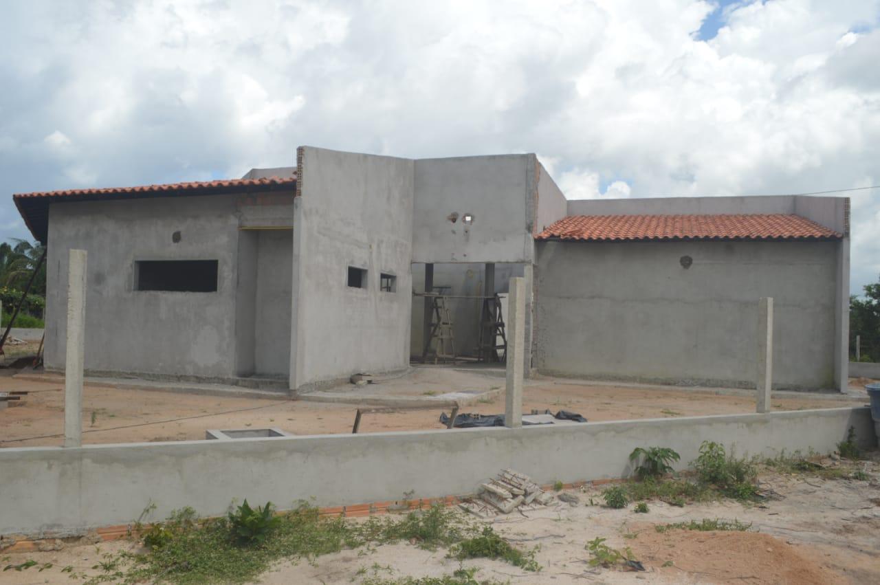 Construção da Escola Digna avança