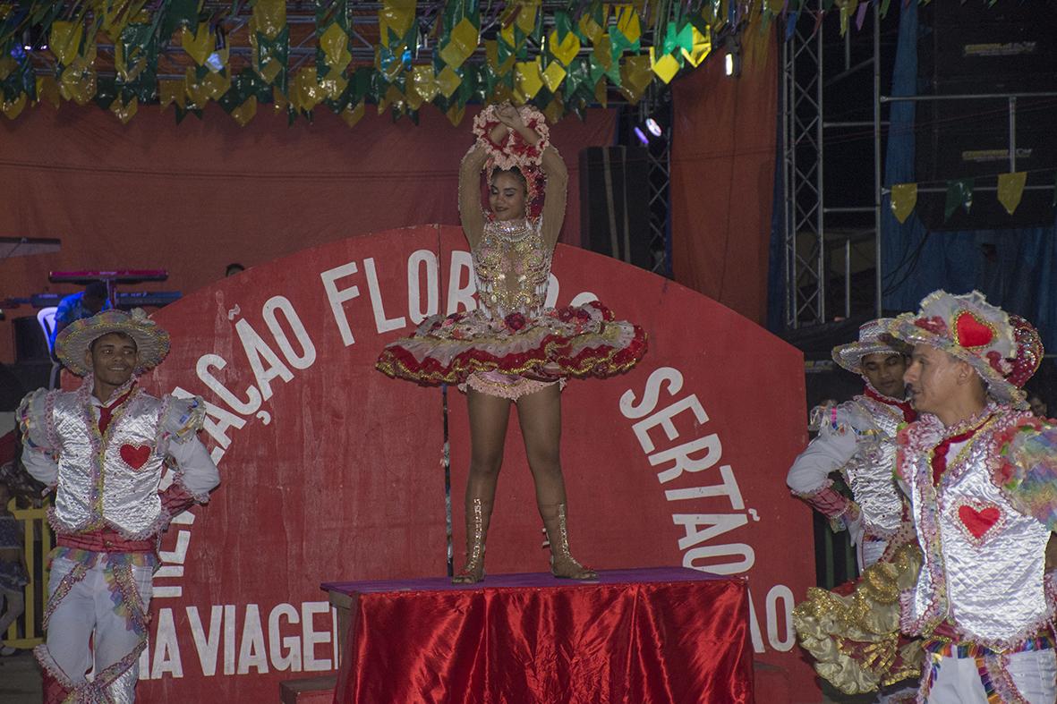 Explosão de cores, animação e cultura abrilhantaram a última noite do ‘Arraiá de São João’