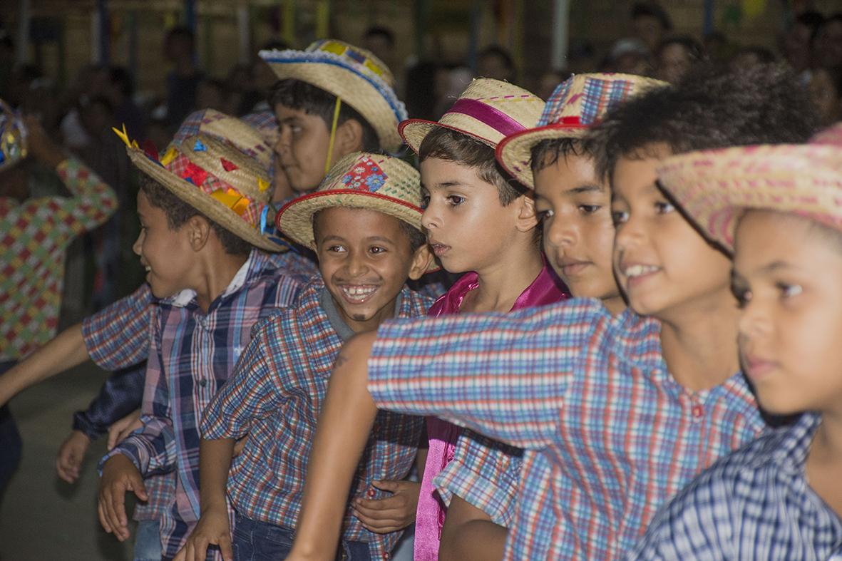 Explosão de cores, animação e cultura abrilhantaram a última noite do ‘Arraiá de São João’