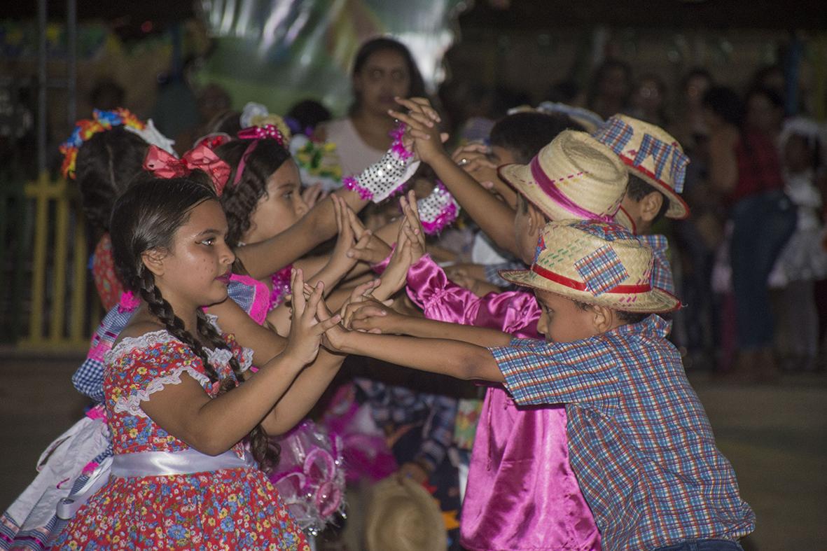 Explosão de cores, animação e cultura abrilhantaram a última noite do ‘Arraiá de São João’