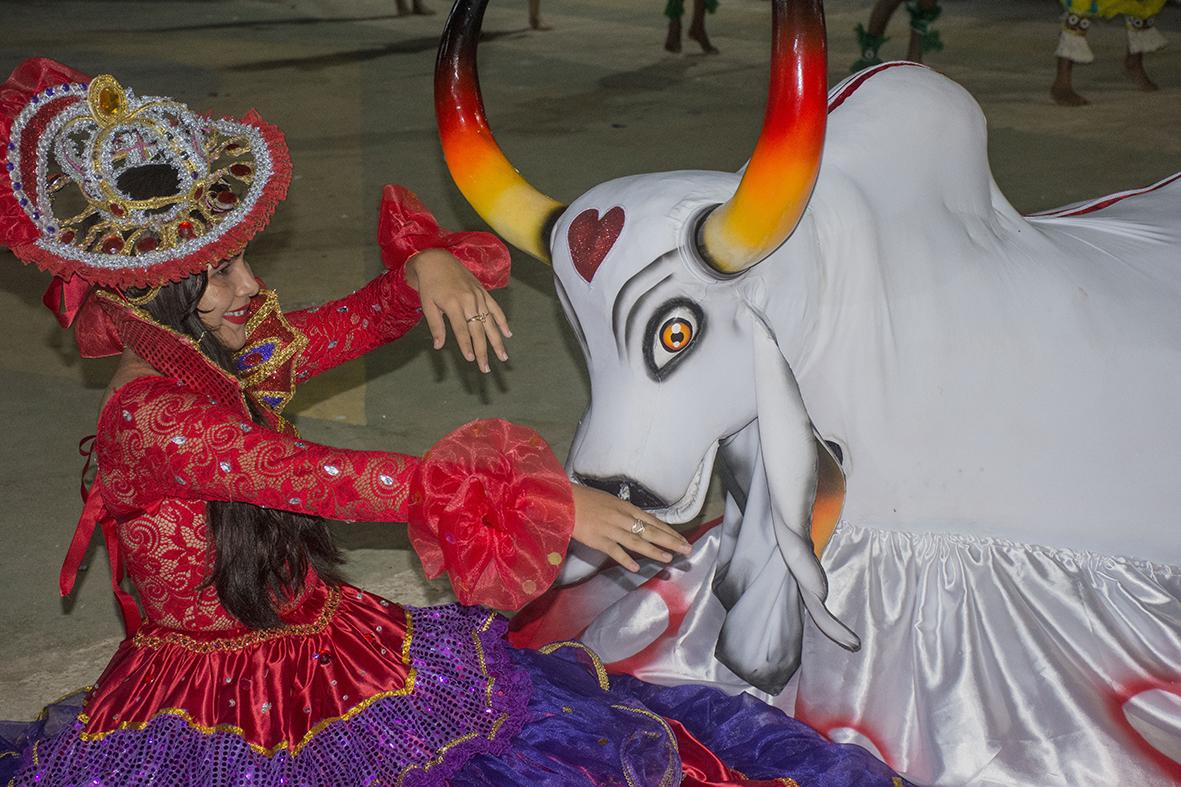 Explosão de cores, animação e cultura abrilhantaram a última noite do ‘Arraiá de São João’