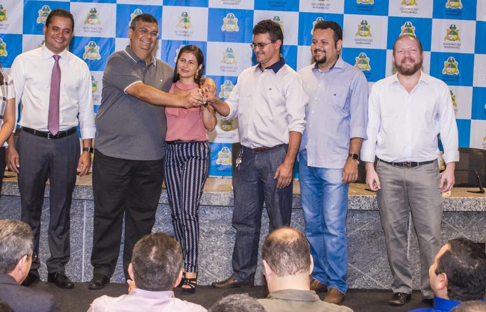 Junco do Maranhão recebeu do Governo do Estado uma motoniveladora 0 km