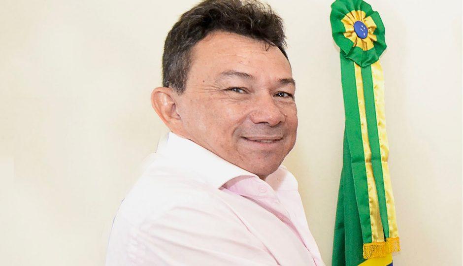 MP aciona prefeito de Cândido Mendes por nepotismo