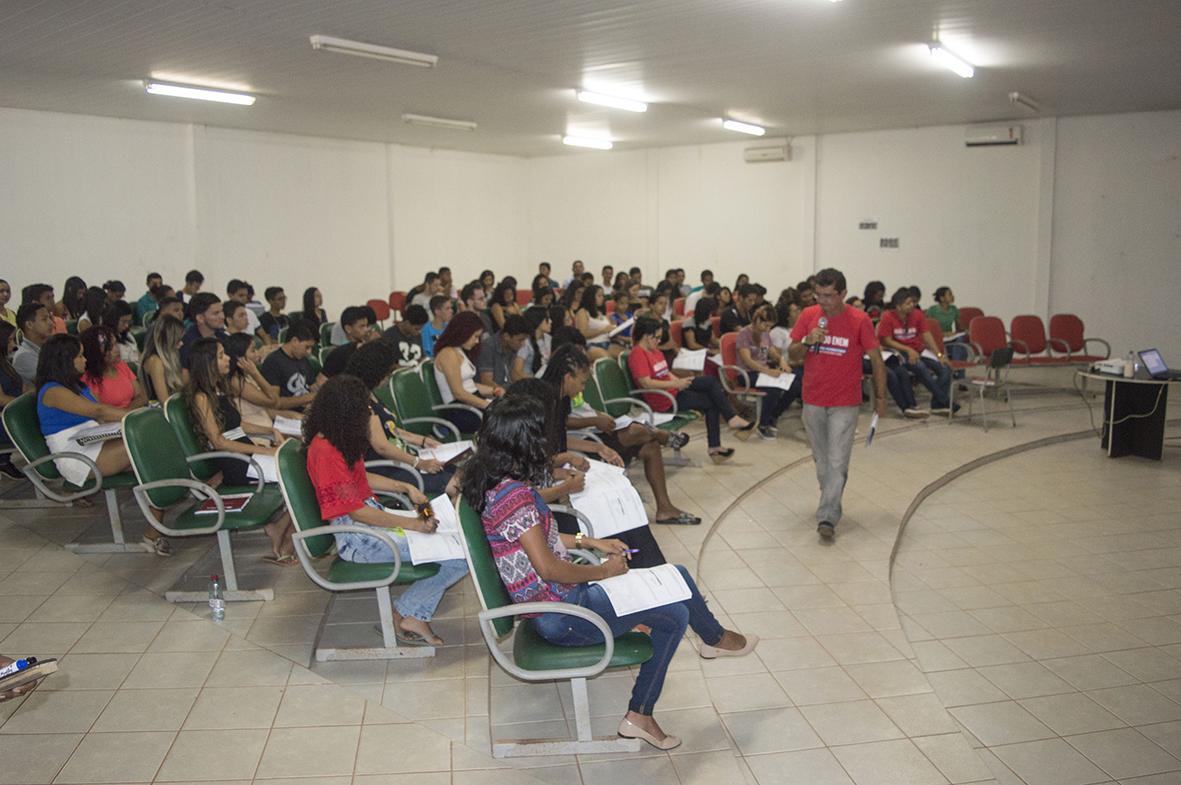 Aulão do Enem marca o domingo dos jovens nunesfreirenses