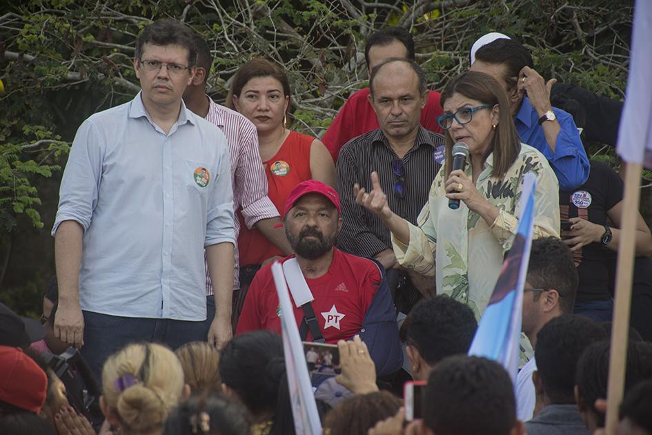 Indalécio recebe Roseana em sua residência