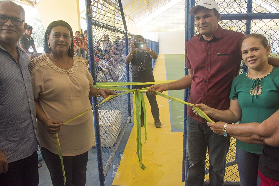 Chico Velho inaugurou mais uma quadra poliesportiva