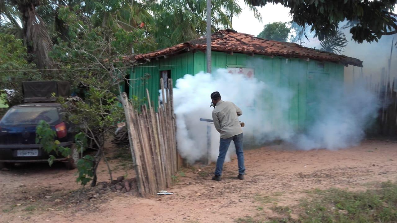 Equipes da FUNASA realizam serviços de fumacê em dois bairros de Governador Nunes Freire