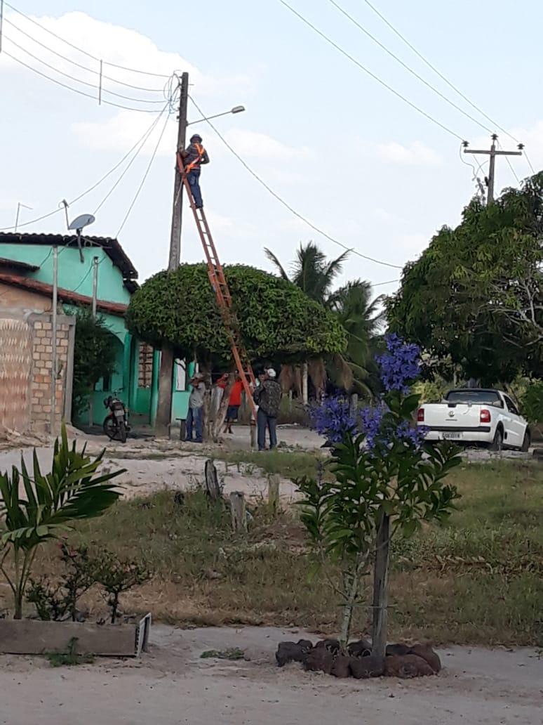 Iluminação pública melhora a vida de moradores do Povoado Santo Antonio