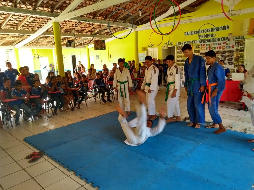 Escolas maracaçumeenses comemoraram o Dia das Crianças