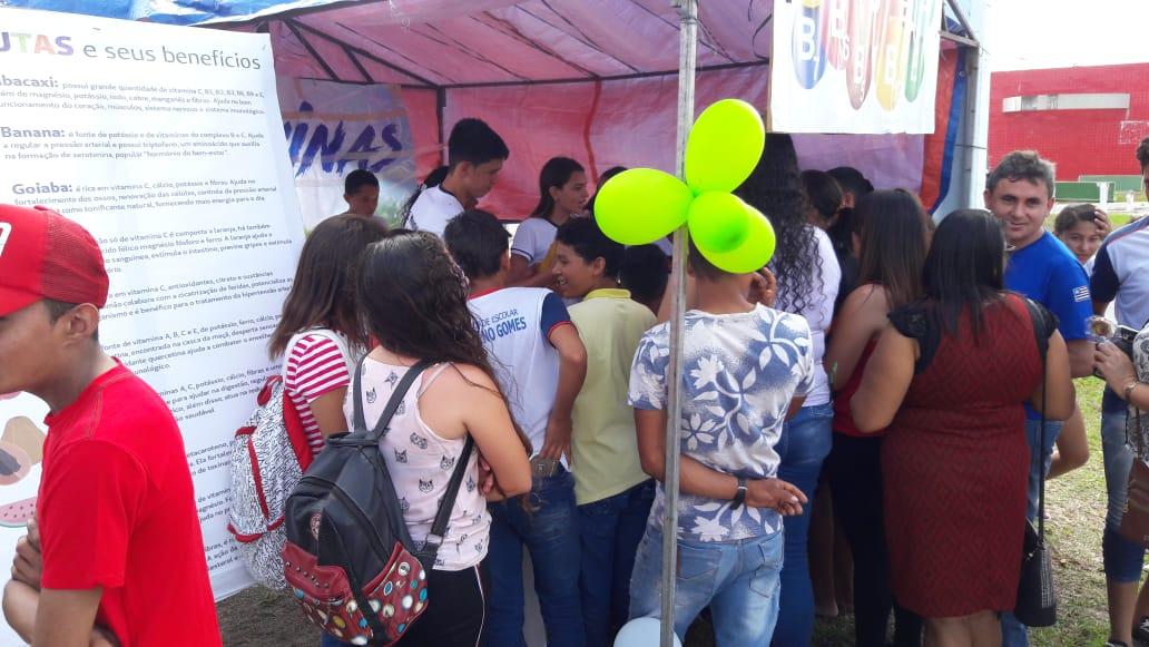 Escola Monteiro Lobato mobiliza alunos e professores na I Feira de Ciências – Propriedades Nutricionais