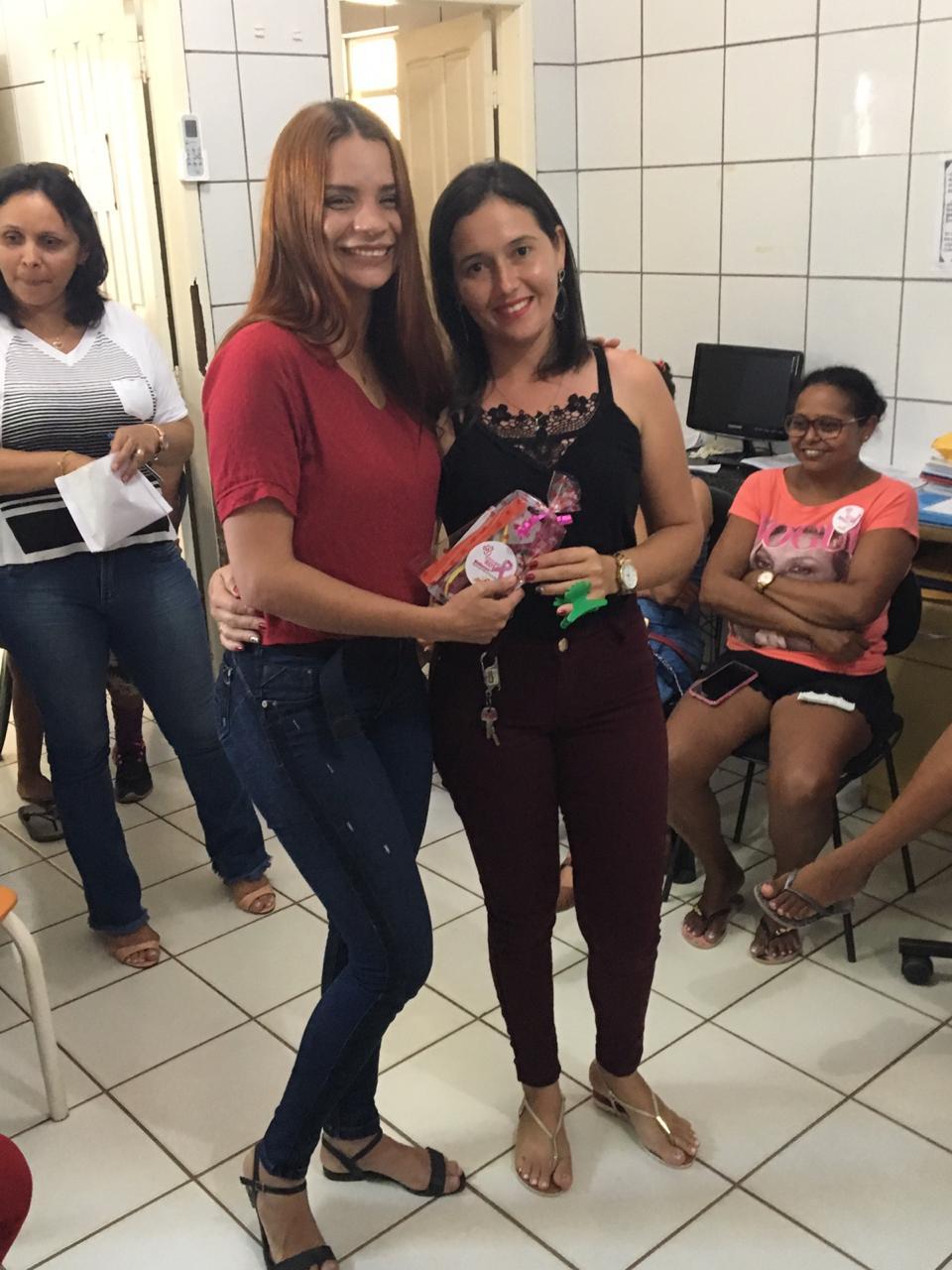 Encontro com manicures juncoenses integrou ações da Campanha Outubro Rosa