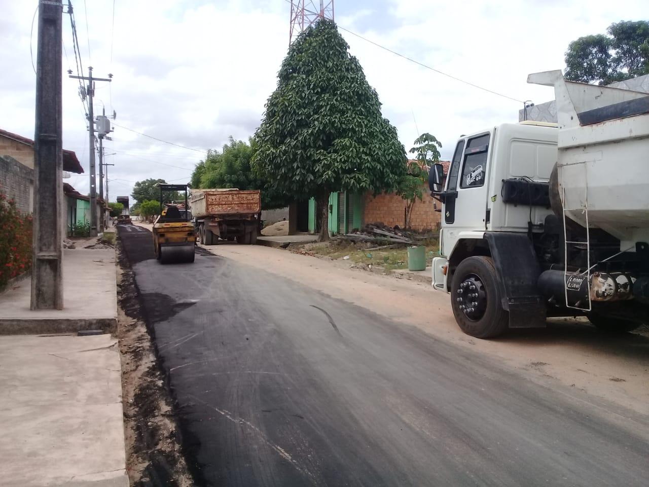 Asfalto começa a transformar ruas em Amapá do Maranhão