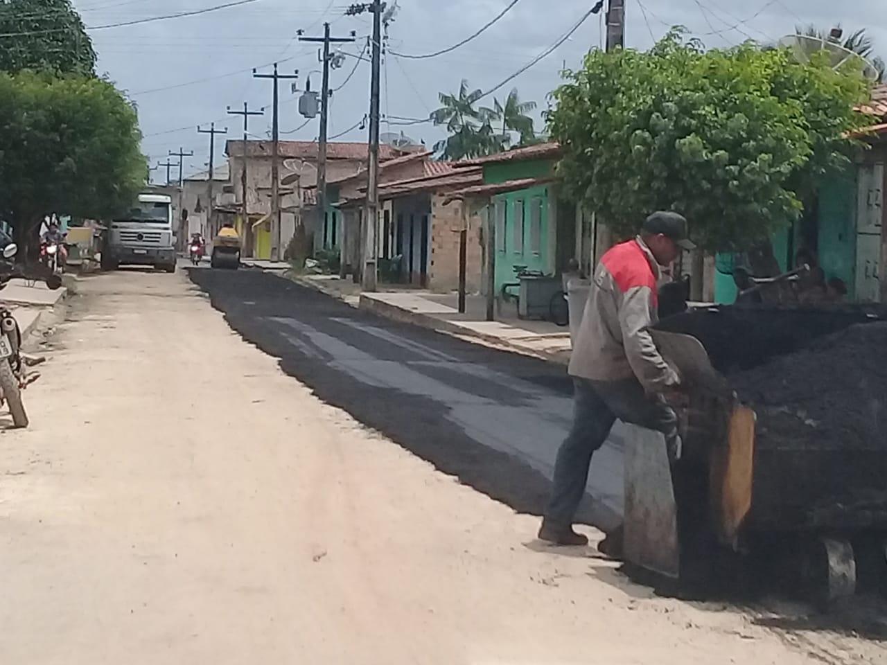 Asfalto começa a transformar ruas em Amapá do Maranhão