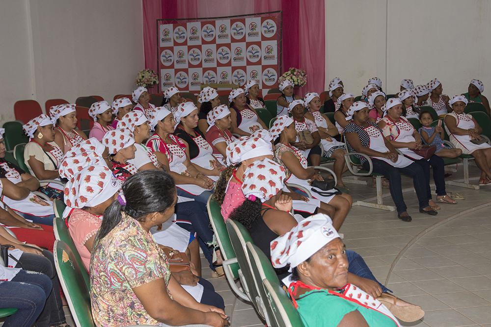 Formação para Merendeiras reforça melhorias na Educação de Governador Nunes Freire