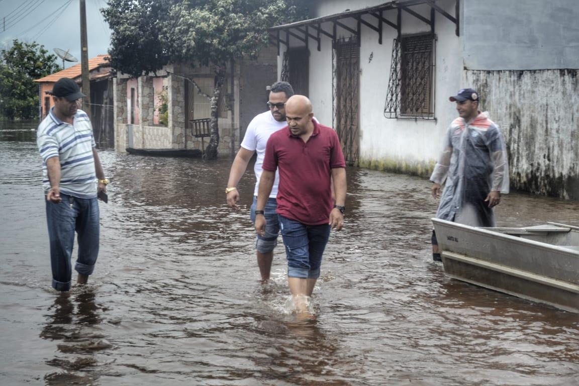 Ao lado da Defesa Civil, prefeito de Boa Vista do Gurupi faz levantamento de prejuízos causados pelas chuvas