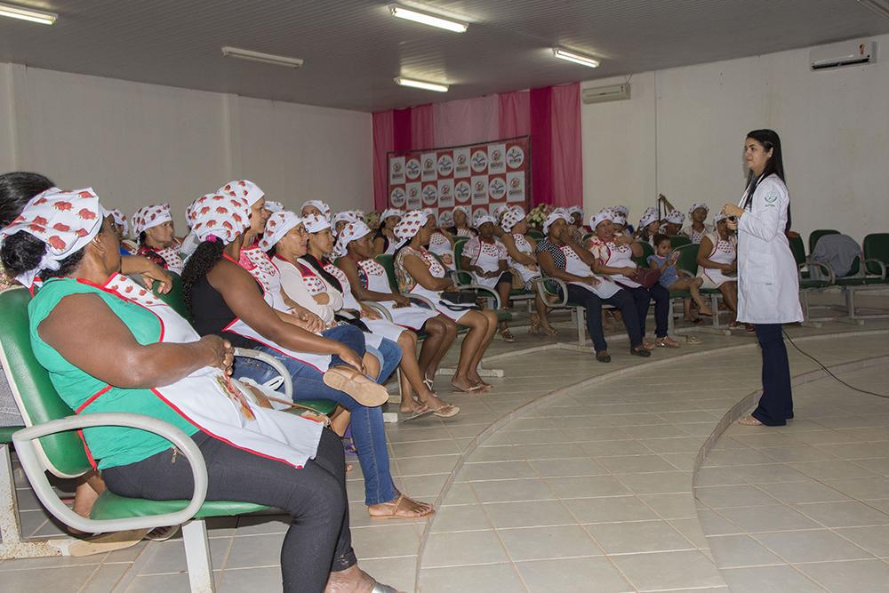 Formação para Merendeiras reforça melhorias na Educação de Governador Nunes Freire