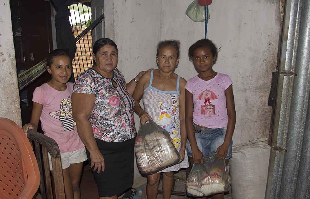 Câmara de Vereadores e Bombeiro Civil realizam distribuição de cestas básicas em Maracaçumé