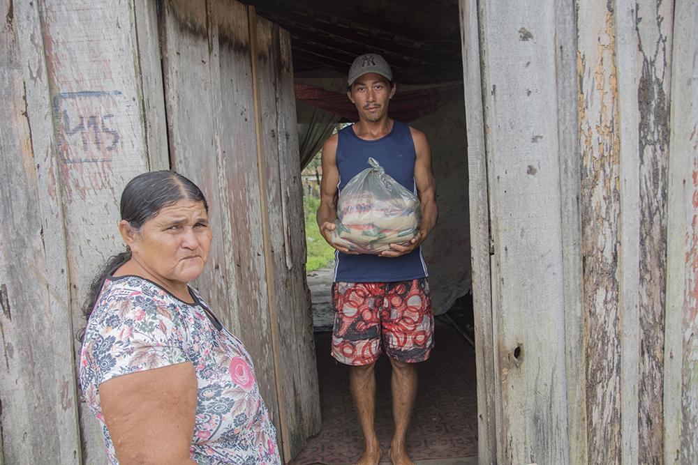 Câmara de Vereadores e Bombeiro Civil realizam distribuição de cestas básicas em Maracaçumé