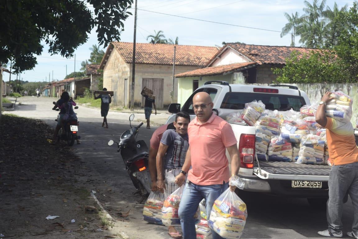 Cestas básicas são distribuídas aos desabrigados em Boa Vista do Gurupi