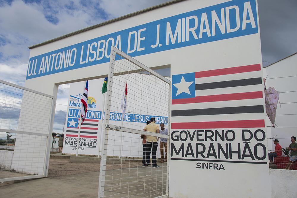 Escola e ginásio são inaugurados em Maracaçumé