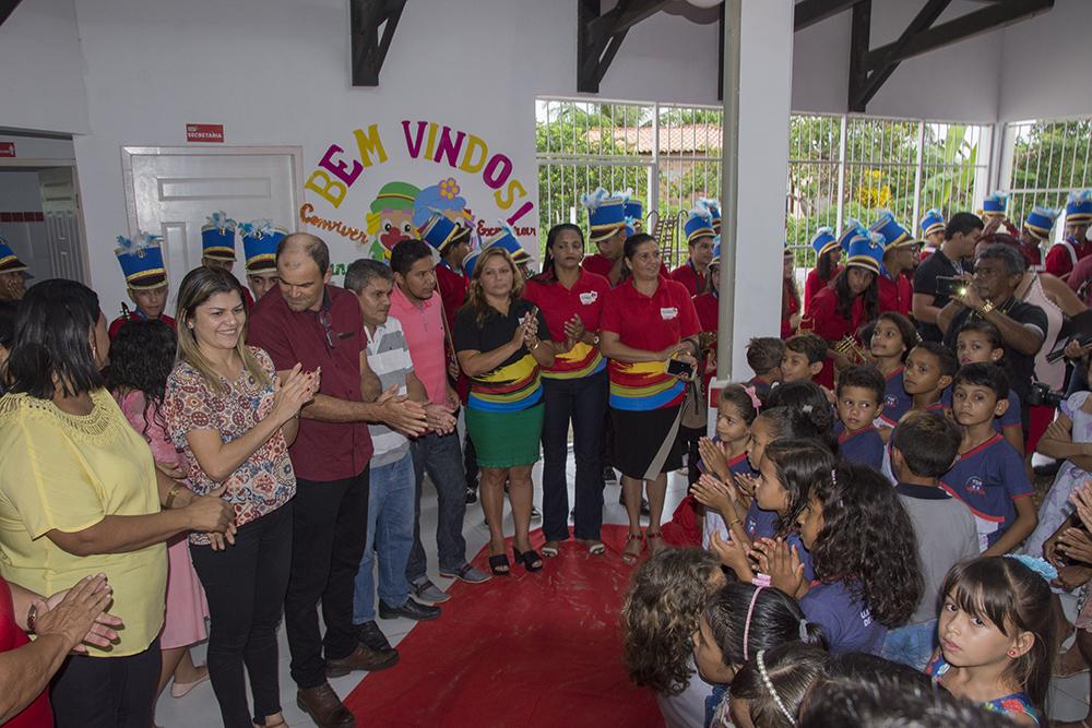 Escola e ginásio são inaugurados em Maracaçumé