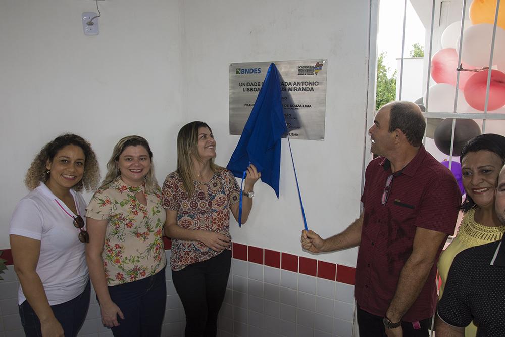 Escola e ginásio são inaugurados em Maracaçumé