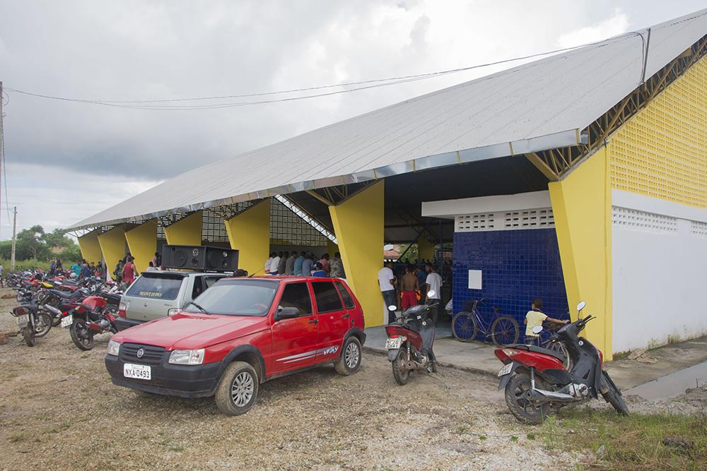 Escola e ginásio são inaugurados em Maracaçumé