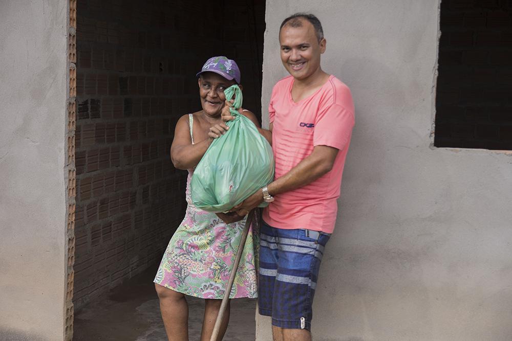 Zona Rural também é beneficiada com distribuição de cestas básicas